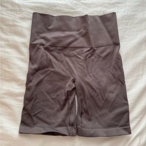 Aritzia Biker Shorts